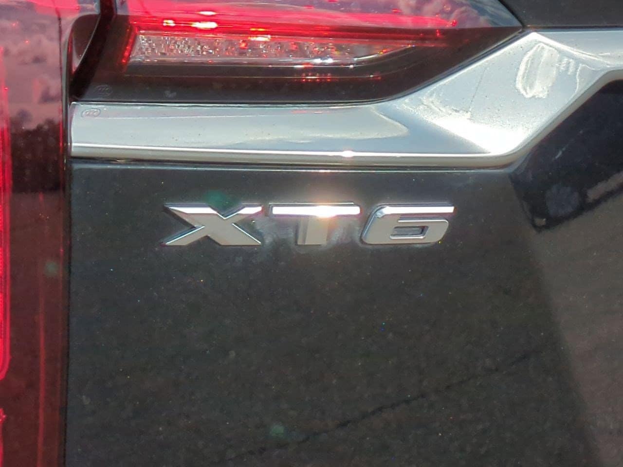 Thumbnail: 2024 Cadillac XT6 - 12