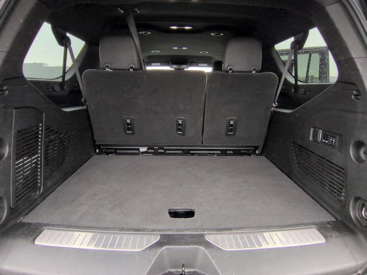 Thumbnail: 2023 Chevrolet Suburban - 35