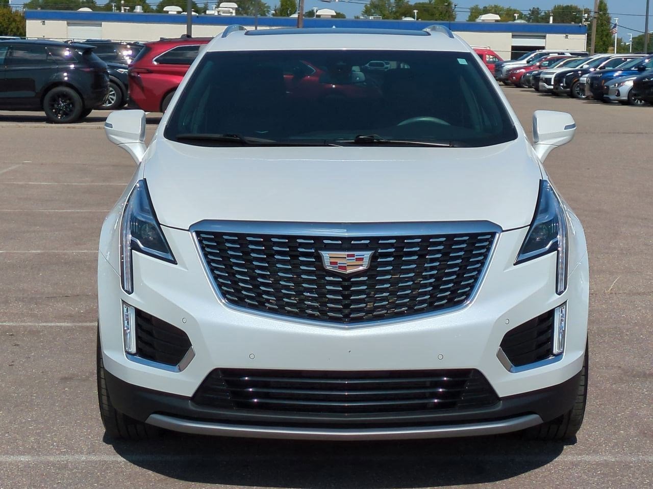 Thumbnail: 2023 Cadillac XT5 - 9