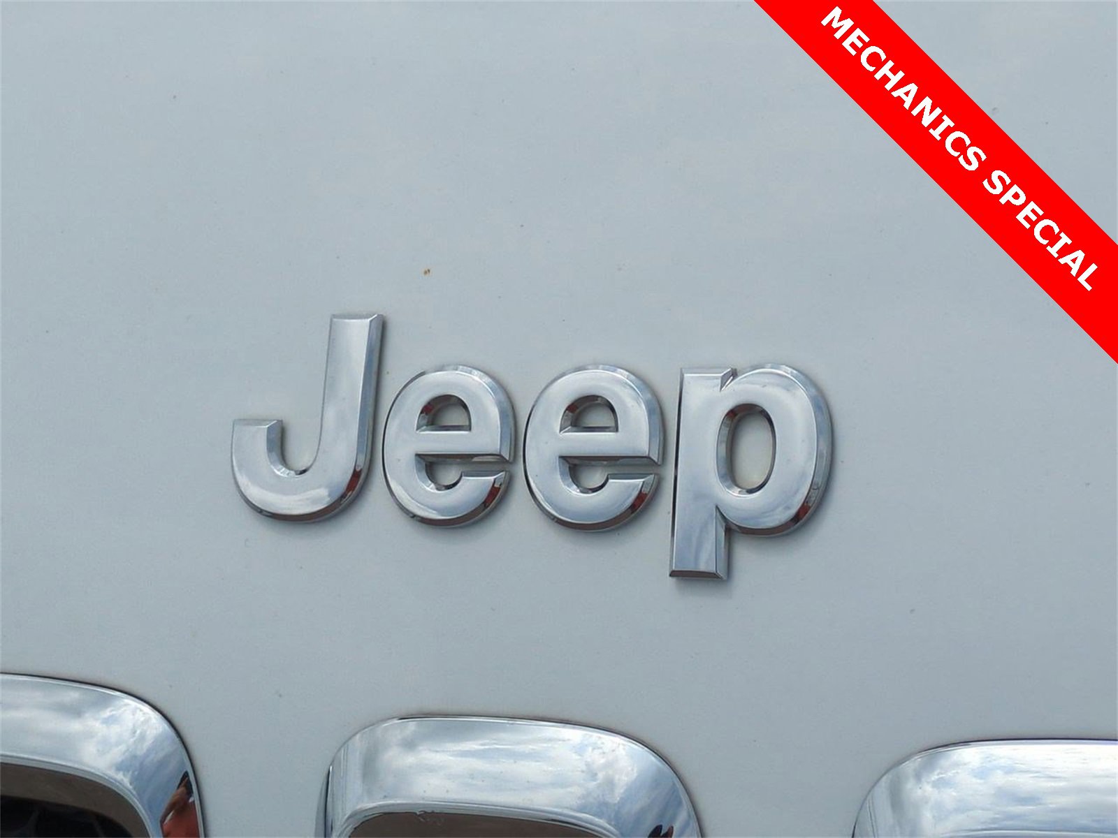 Thumbnail: 2015 Jeep Cherokee - 11