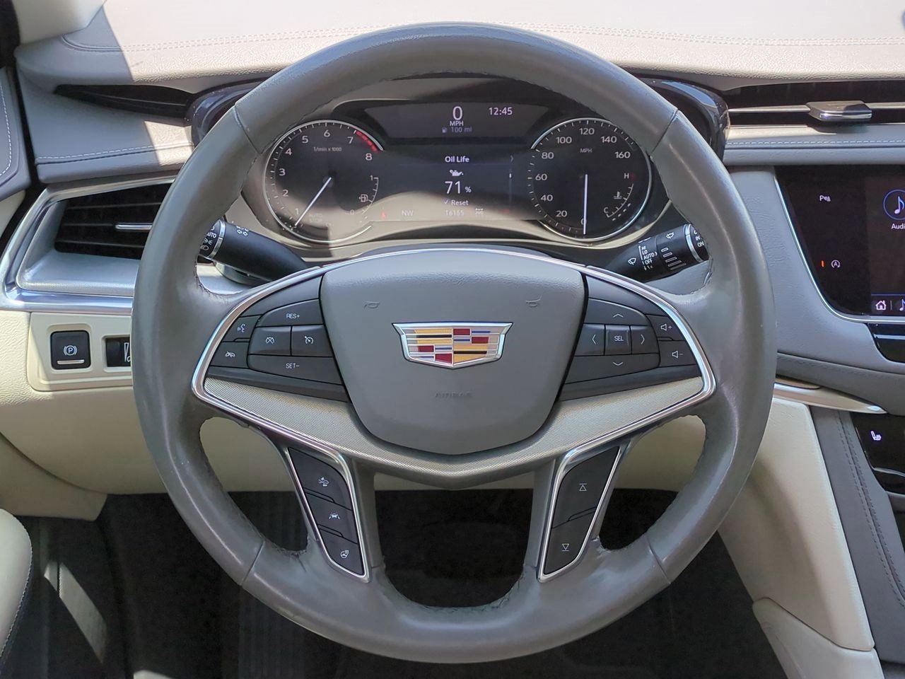 Thumbnail: 2022 Cadillac XT5 - 23