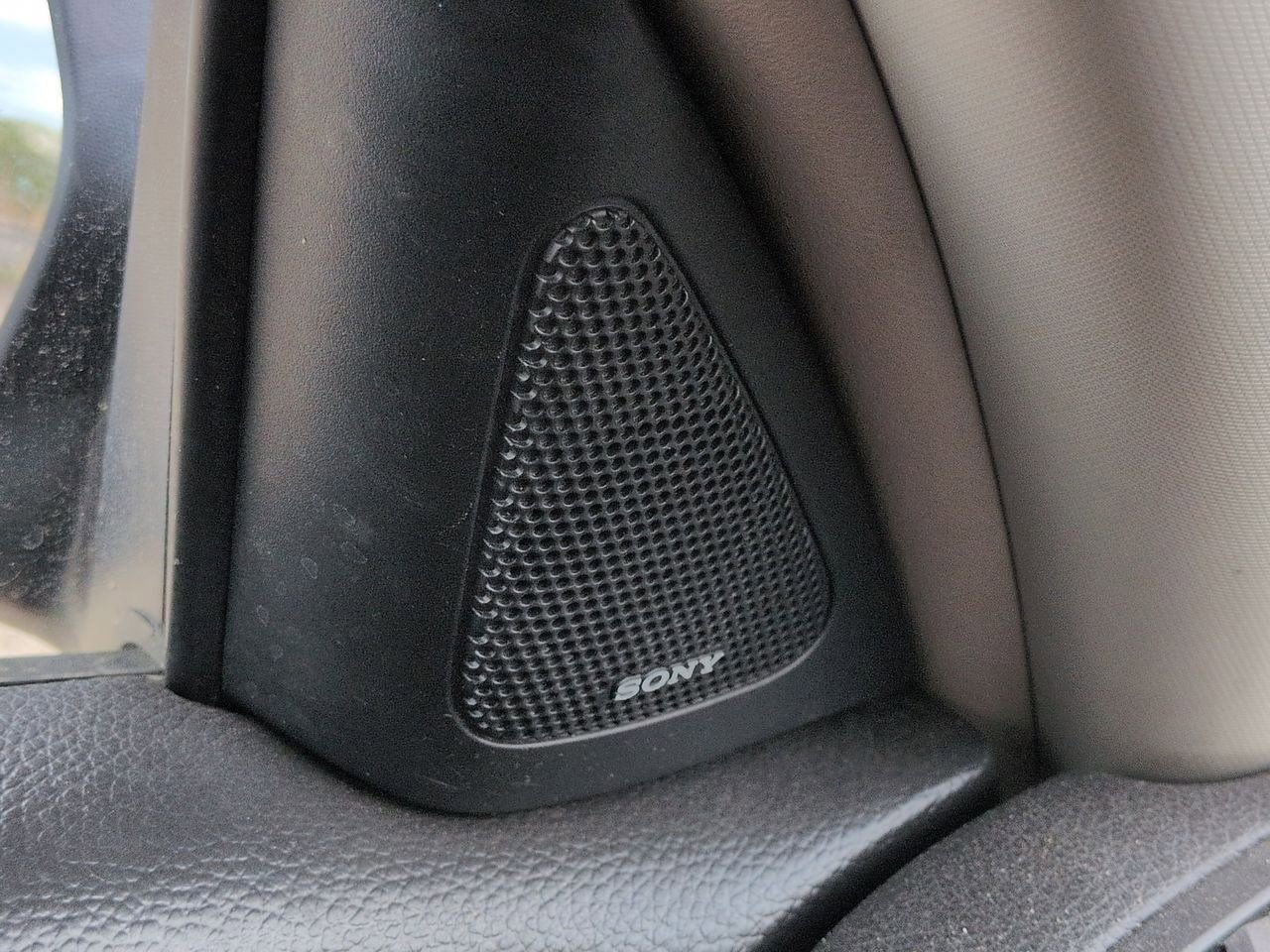 Thumbnail: 2011 Ford Fusion - 26