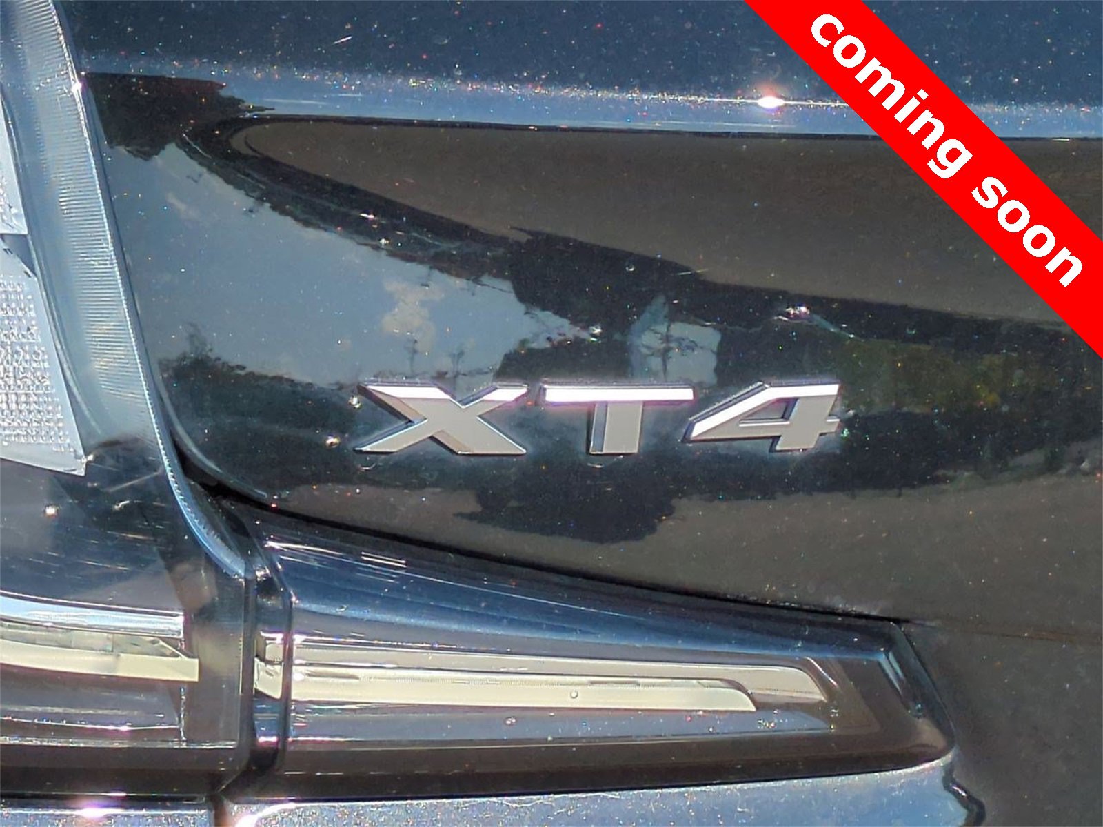 Thumbnail: 2023 Cadillac XT4 - 11
