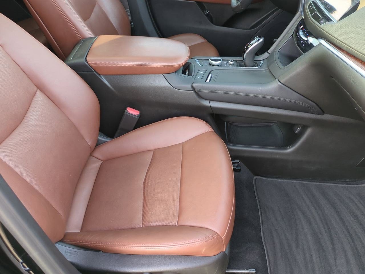 Thumbnail: 2023 Cadillac XT5 - 23