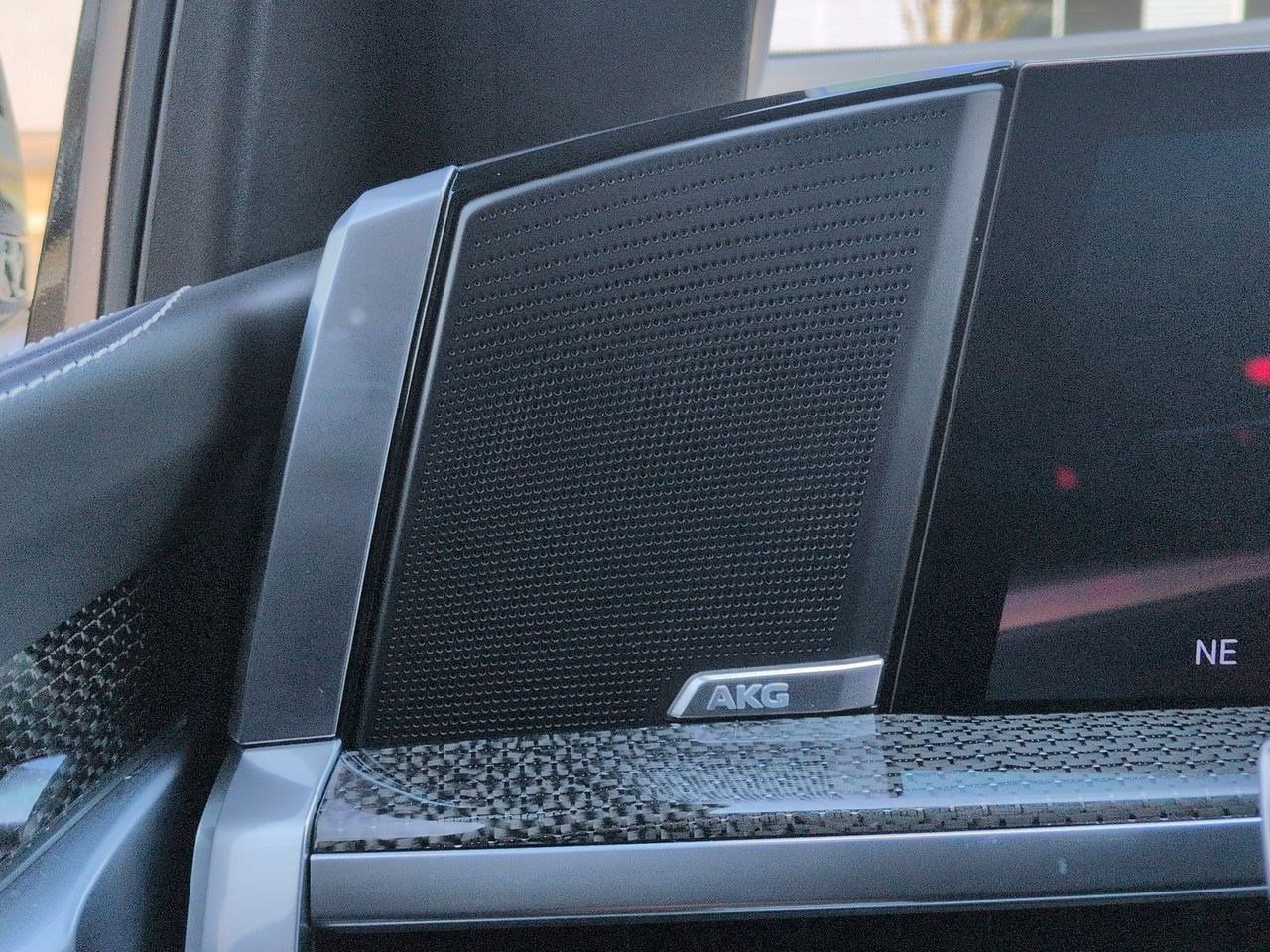 Thumbnail: 2025 Cadillac Escalade - 32