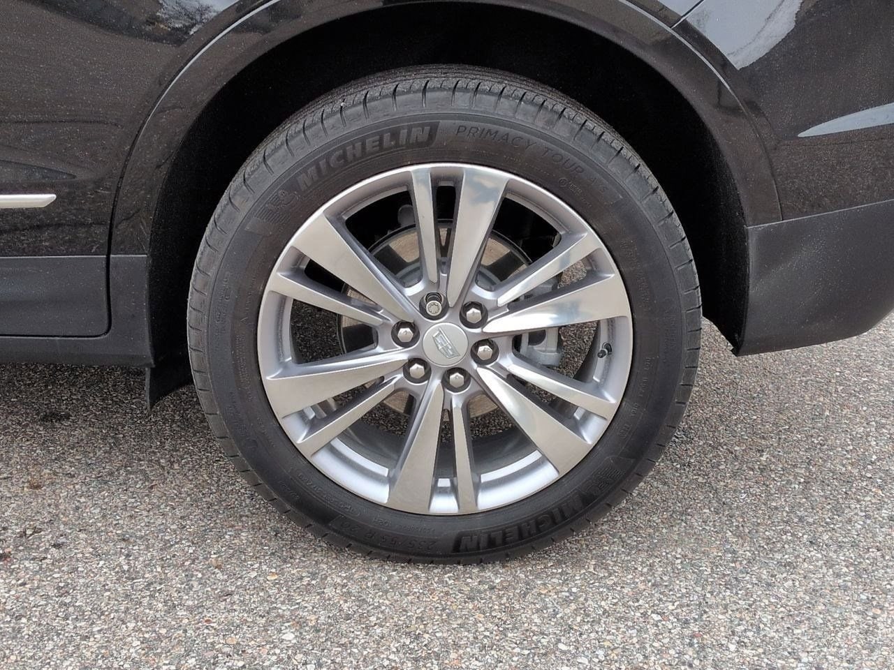 Thumbnail: 2023 Cadillac XT5 - 13