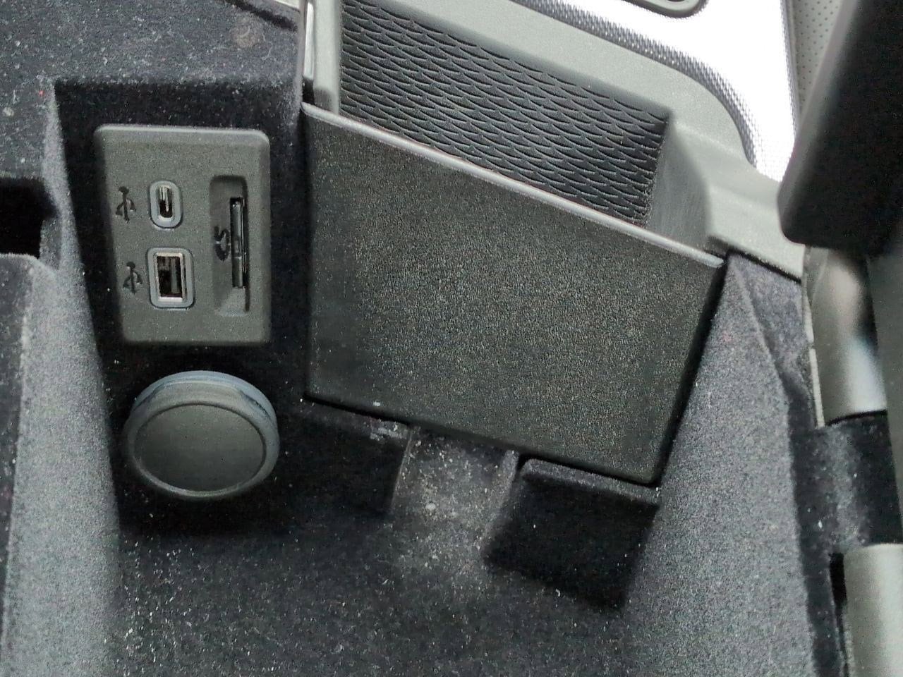 Thumbnail: 2023 Cadillac CT4 - 33