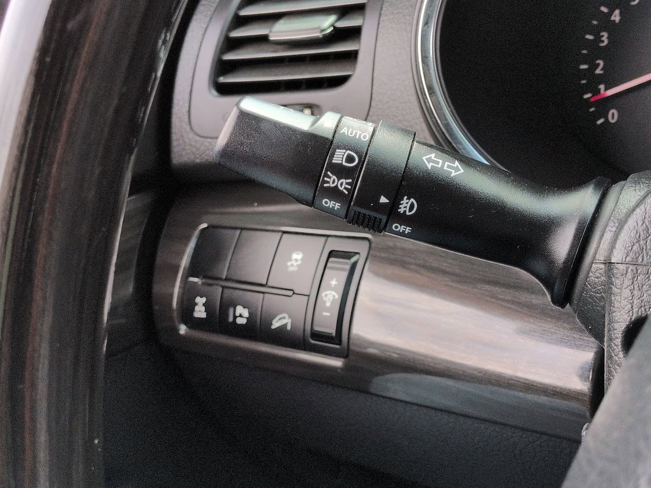 Thumbnail: 2013 Kia Sorento - 28