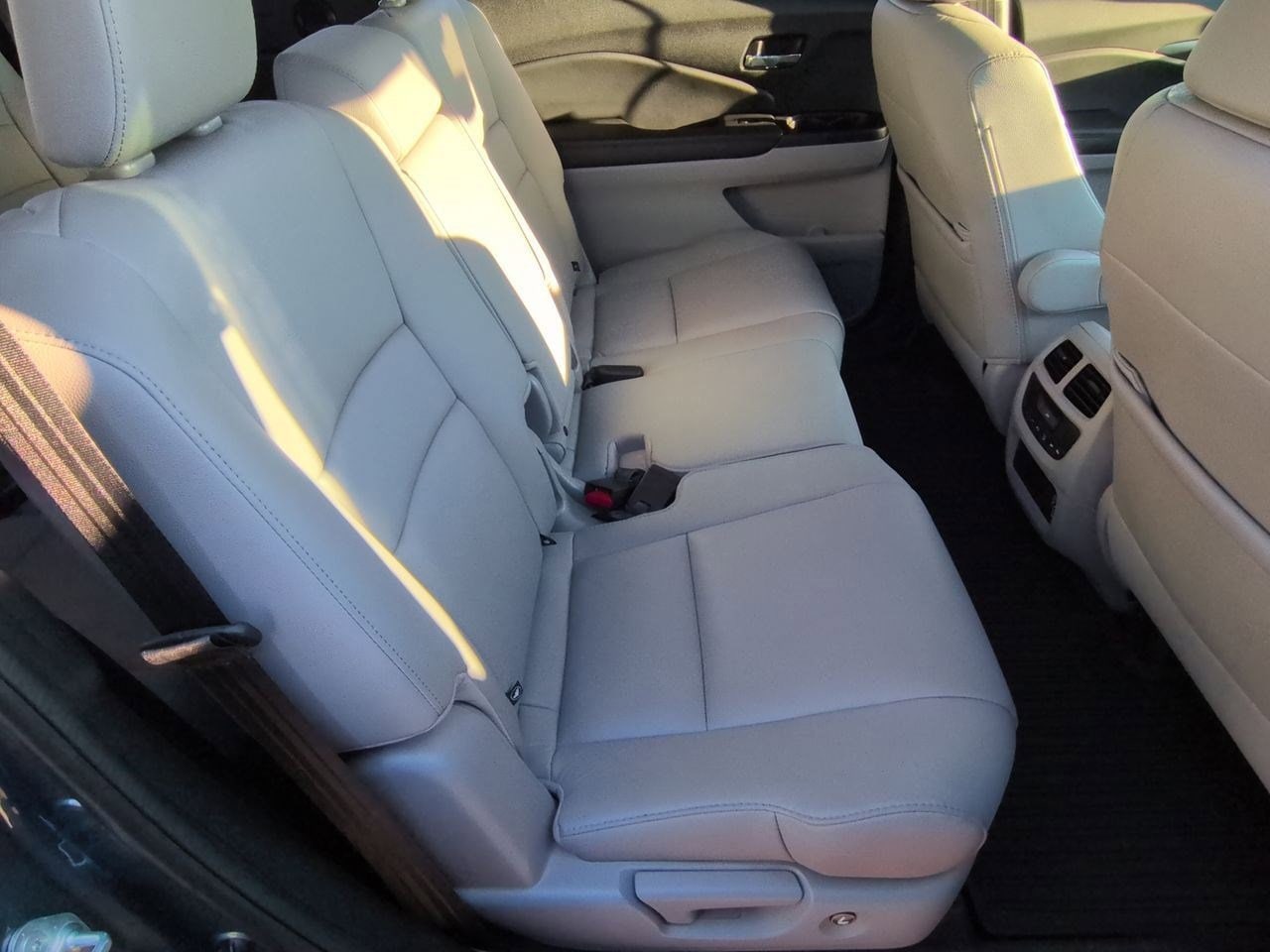 Thumbnail: 2022 Honda Pilot - 21