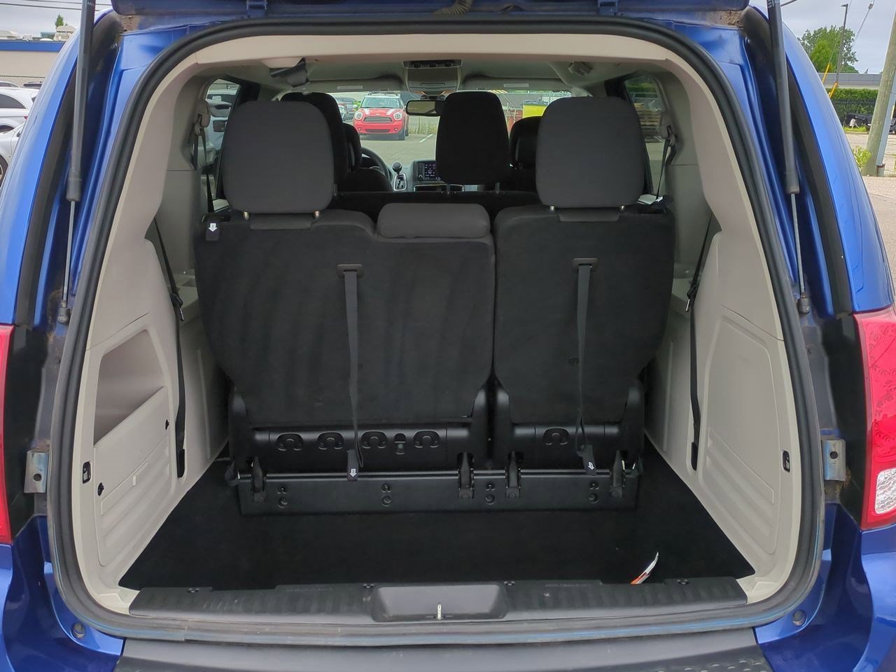 Thumbnail: 2019 Dodge Grand Caravan - 30