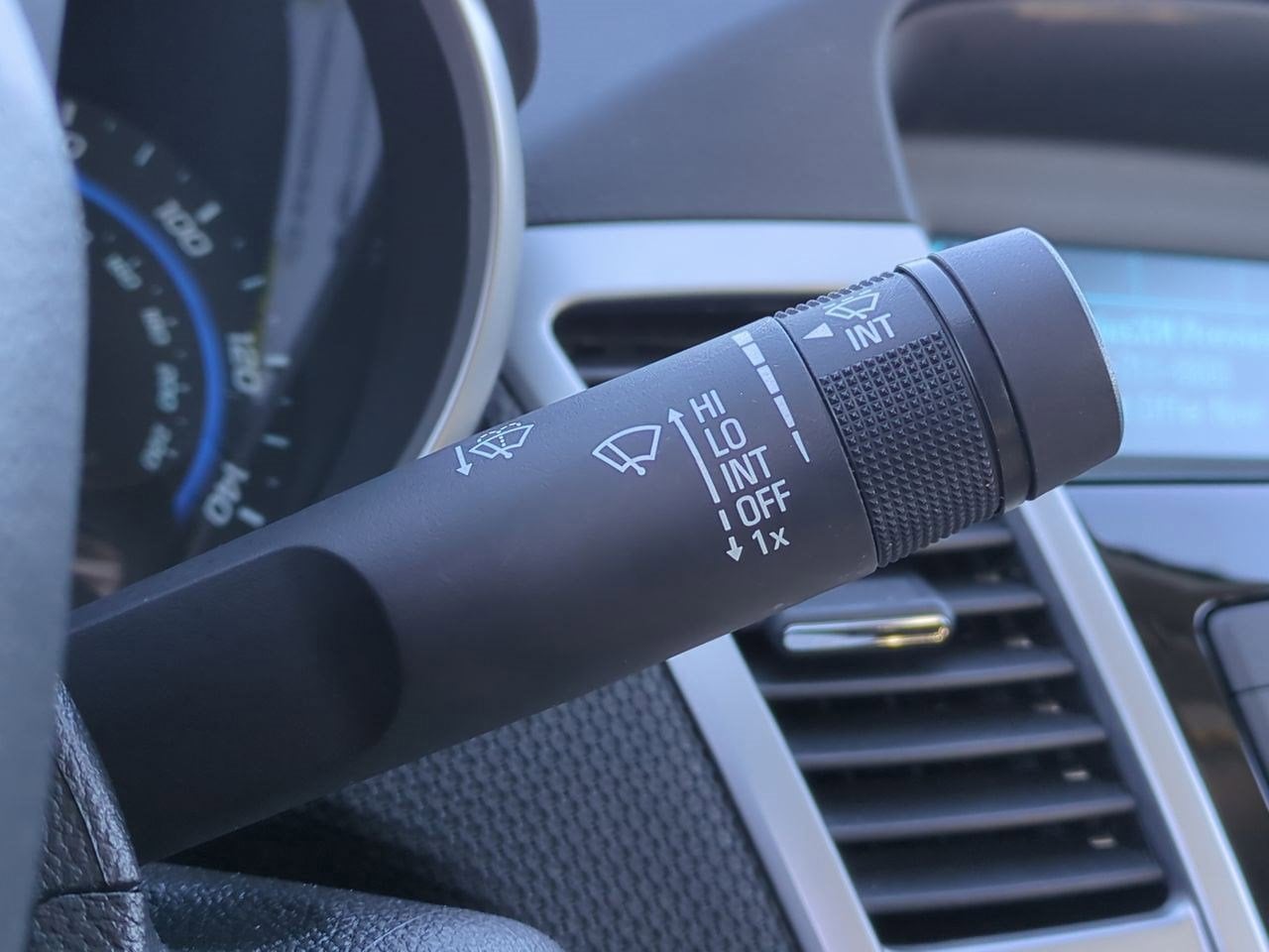 Thumbnail: 2016 Chevrolet Cruze - 25