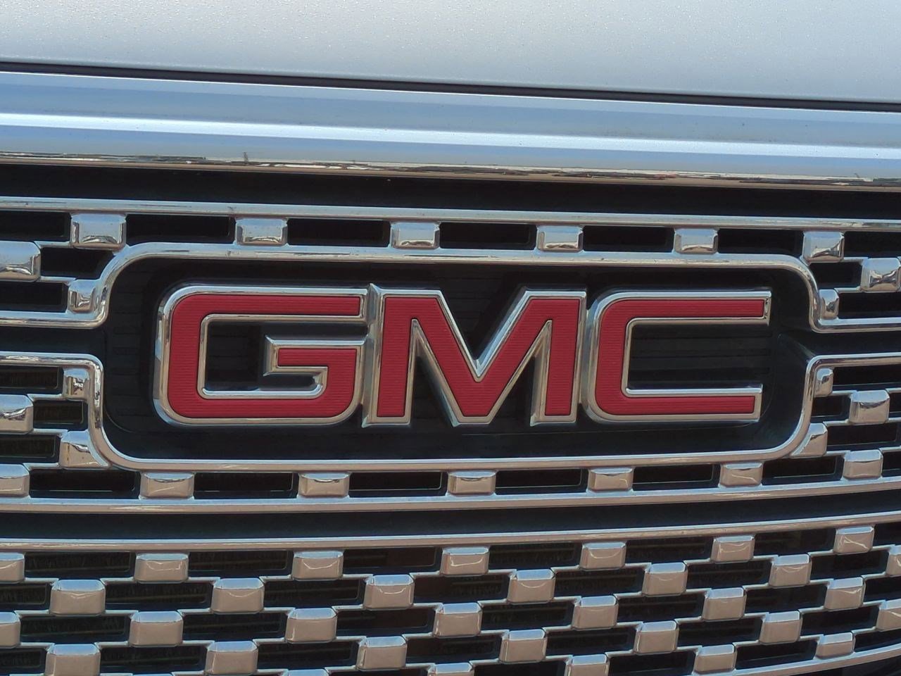 Thumbnail: 2017 GMC Acadia - 11