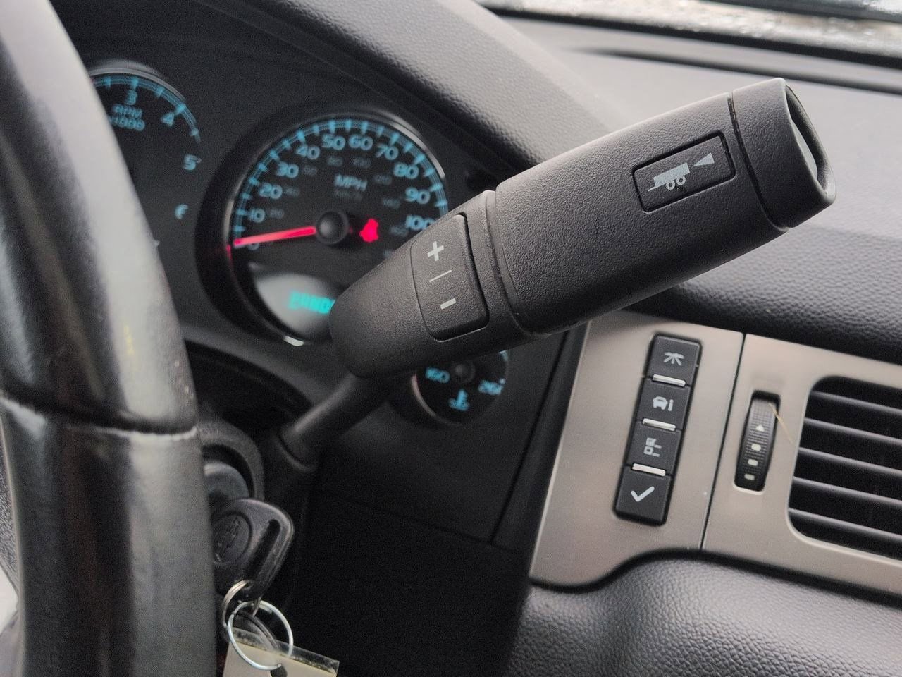 Thumbnail: 2012 Chevrolet Silverado 1500 - 32