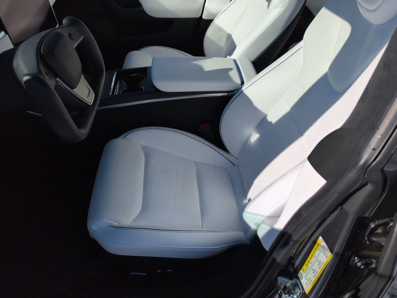 Thumbnail: 2022 Tesla Model S - 14