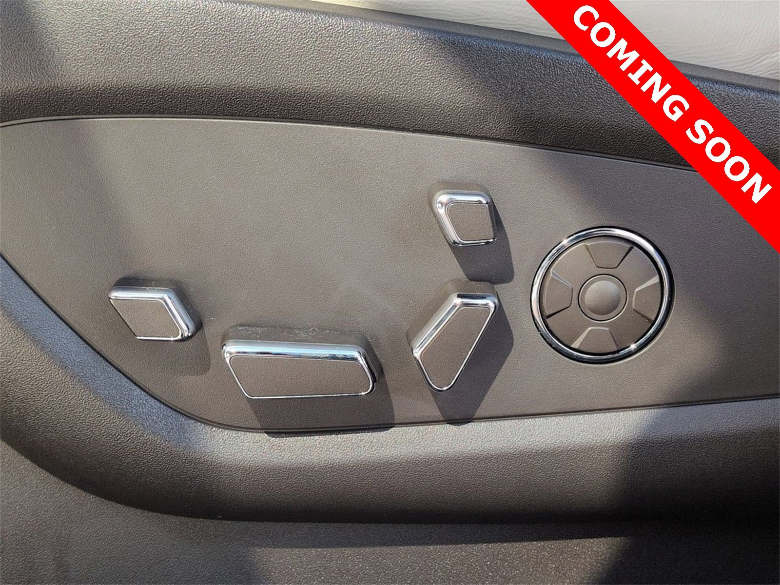 Thumbnail: 2023 Lincoln Nautilus - 17