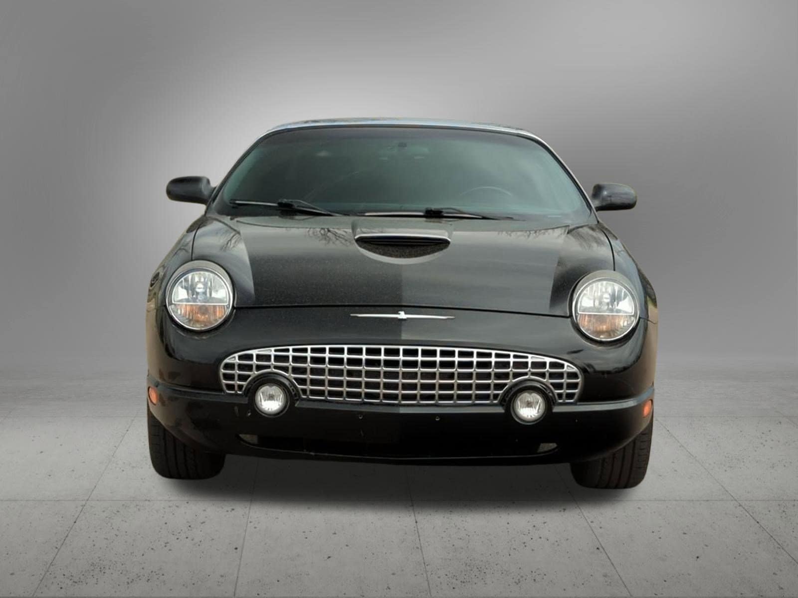 Thumbnail: 2003 Ford Thunderbird - 9