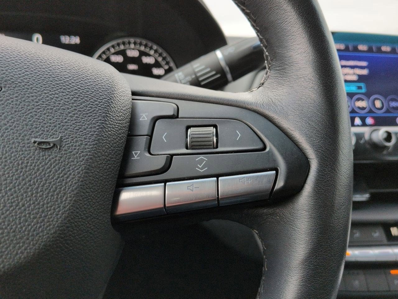 Thumbnail: 2023 Cadillac CT4 - 26