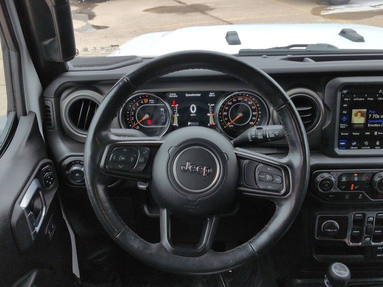 Thumbnail: 2022 Jeep Wrangler - 21