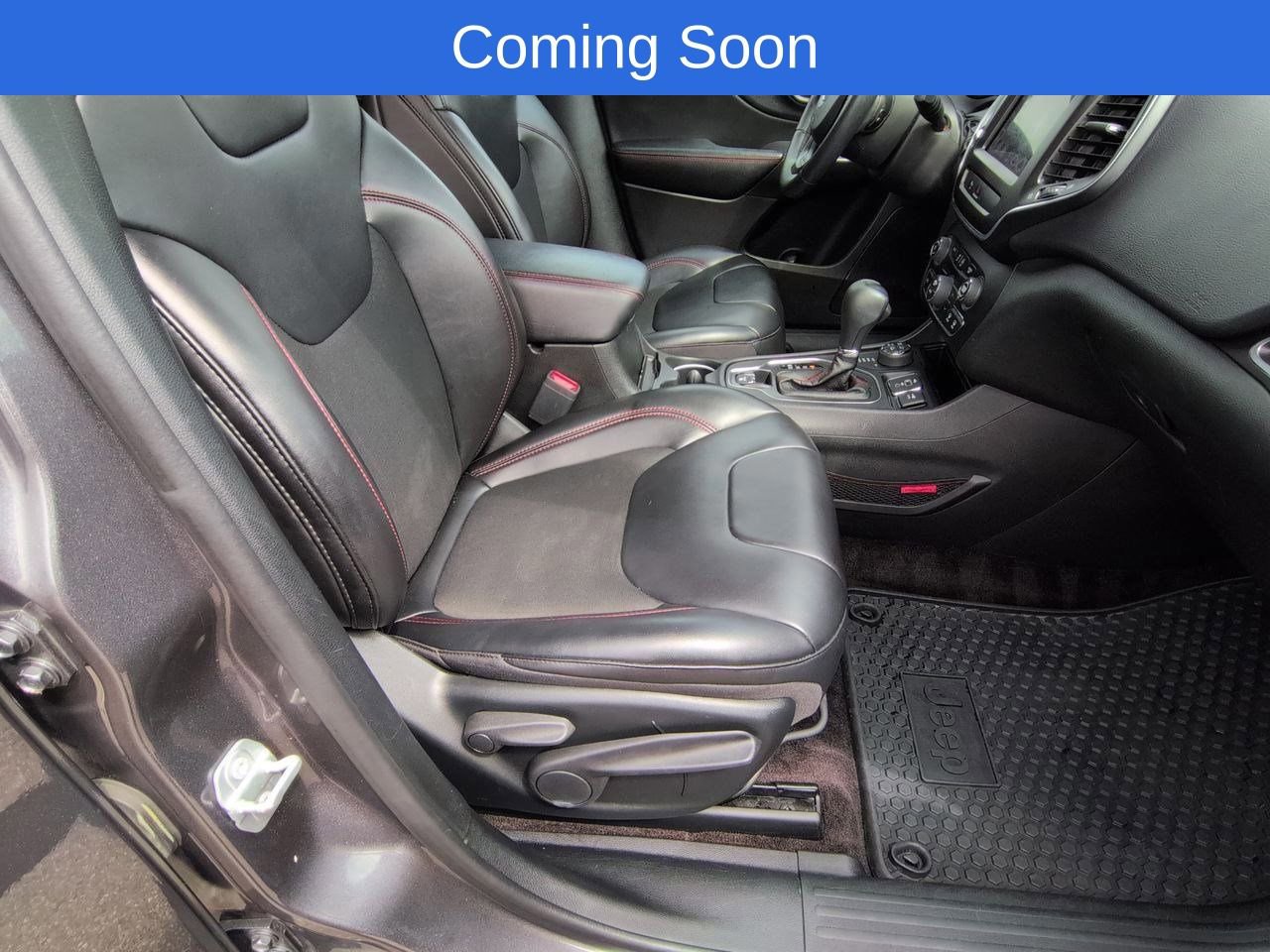 Thumbnail: 2019 Jeep Cherokee - 21