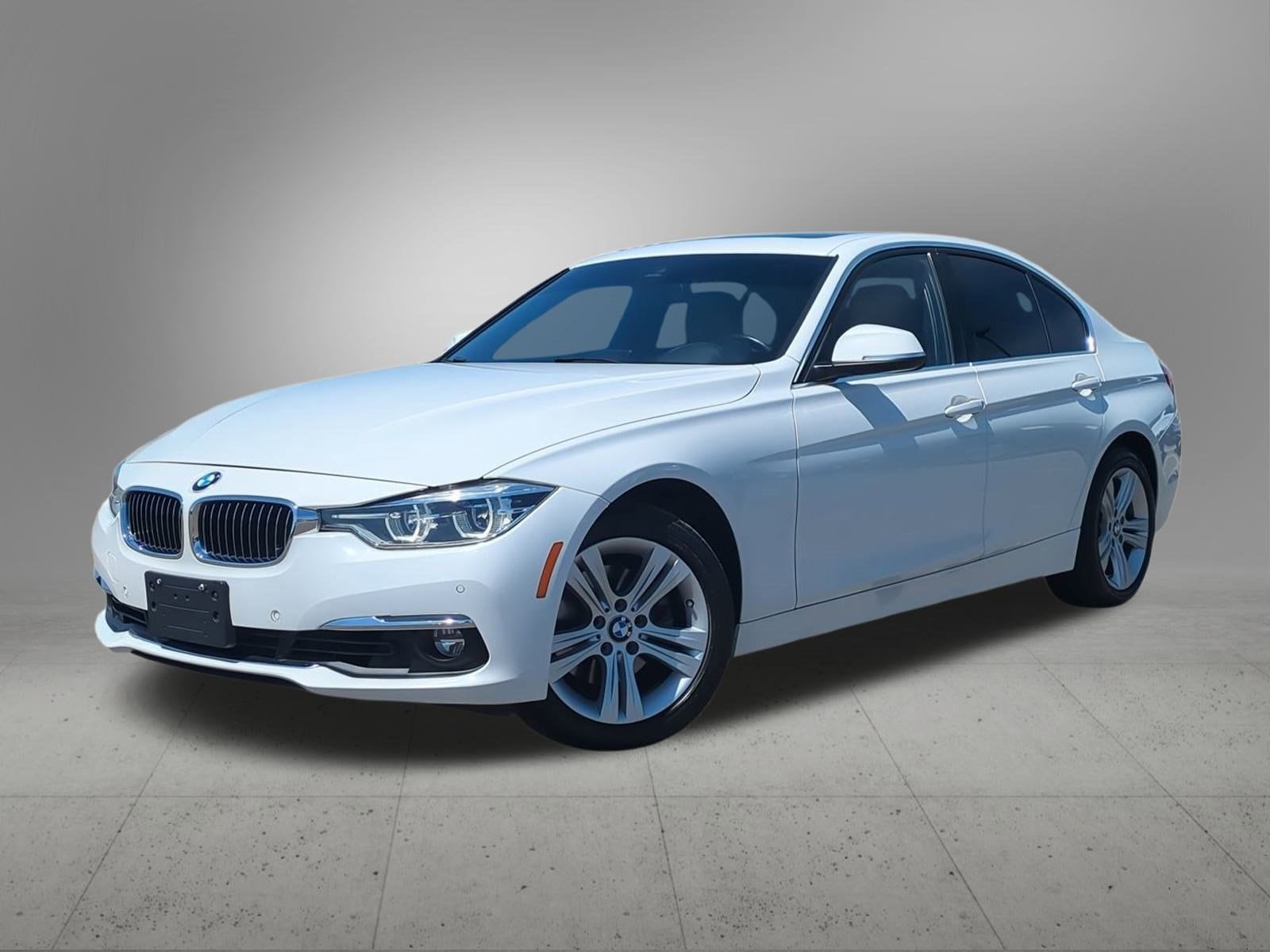 Thumbnail: 2018 BMW 3 Series - 1