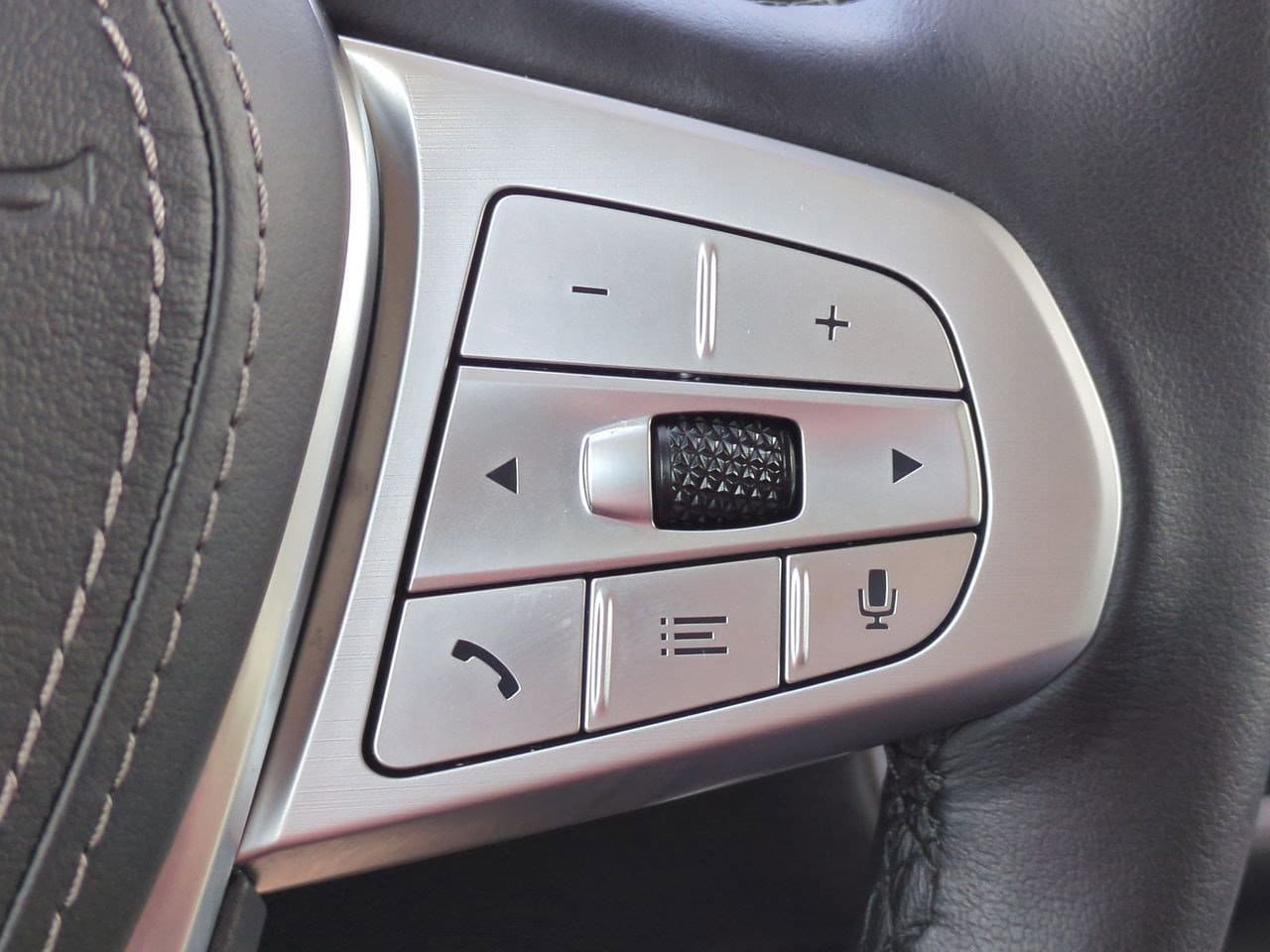 Thumbnail: 2023 BMW X7 - 25