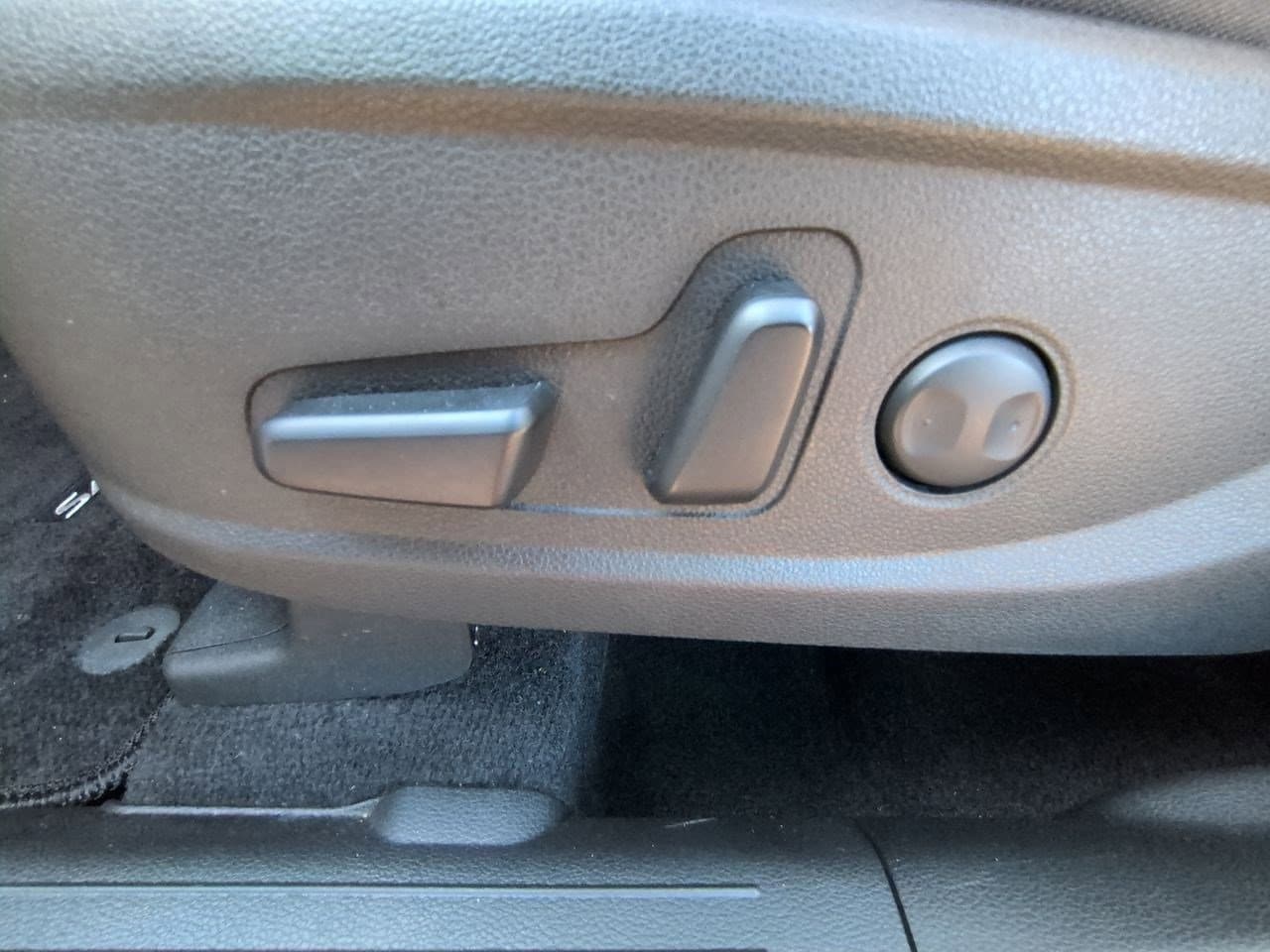 Thumbnail: 2022 Hyundai Santa Fe - 17