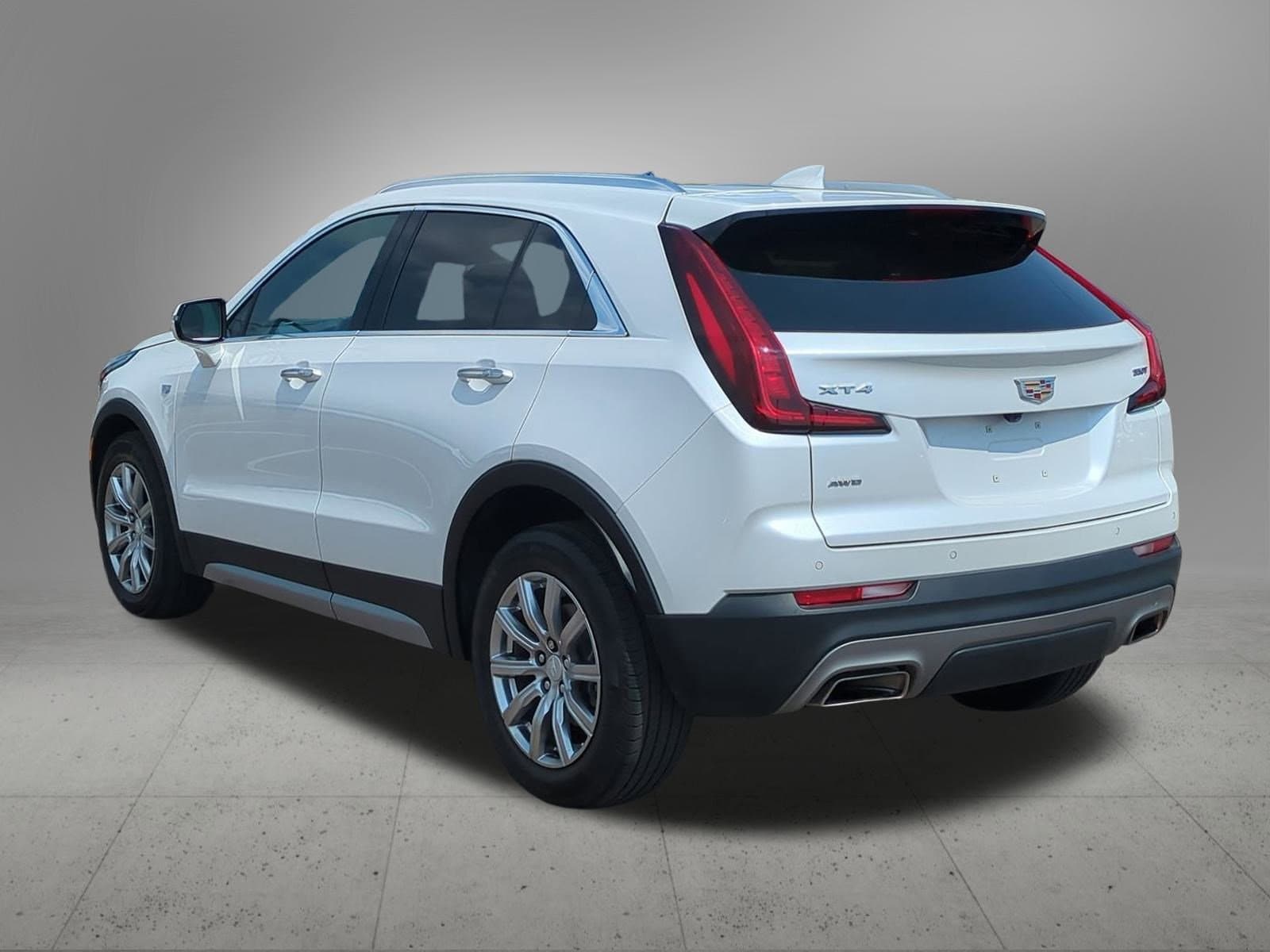 Thumbnail: 2023 Cadillac XT4 - 4