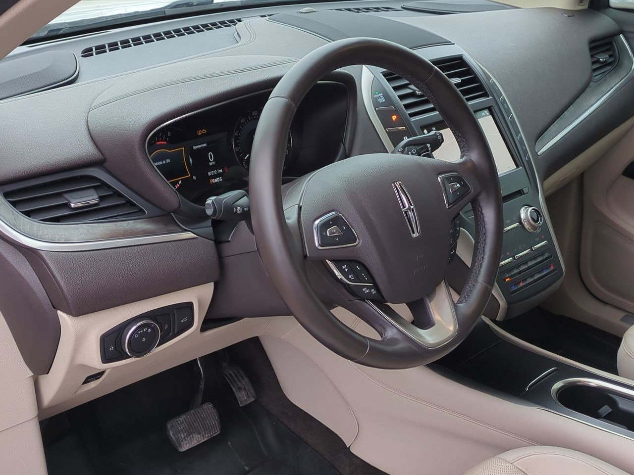 Thumbnail: 2017 Lincoln MKC - 2