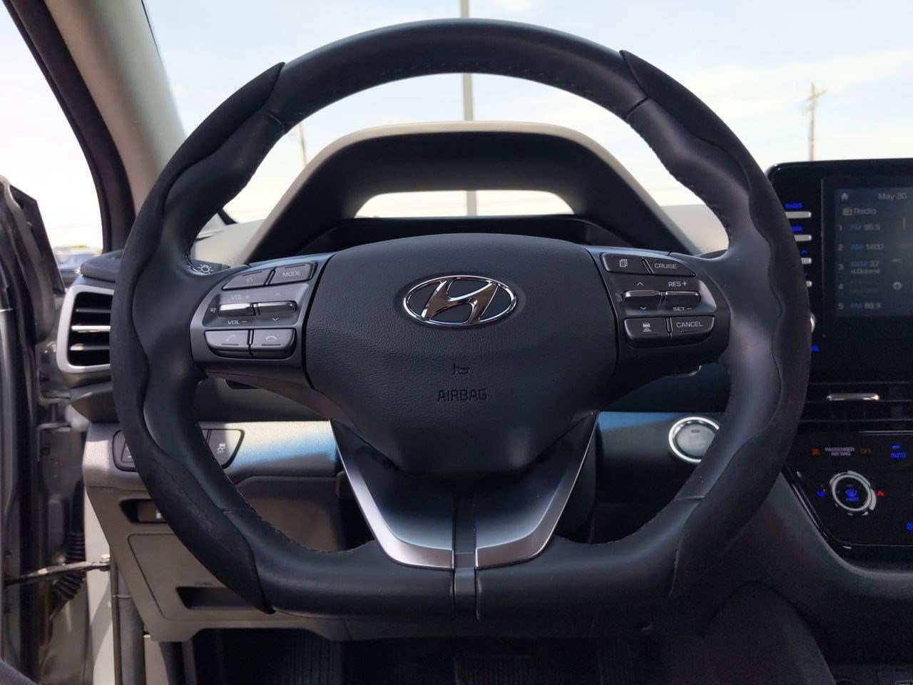 Thumbnail: 2020 Hyundai Ioniq - 23