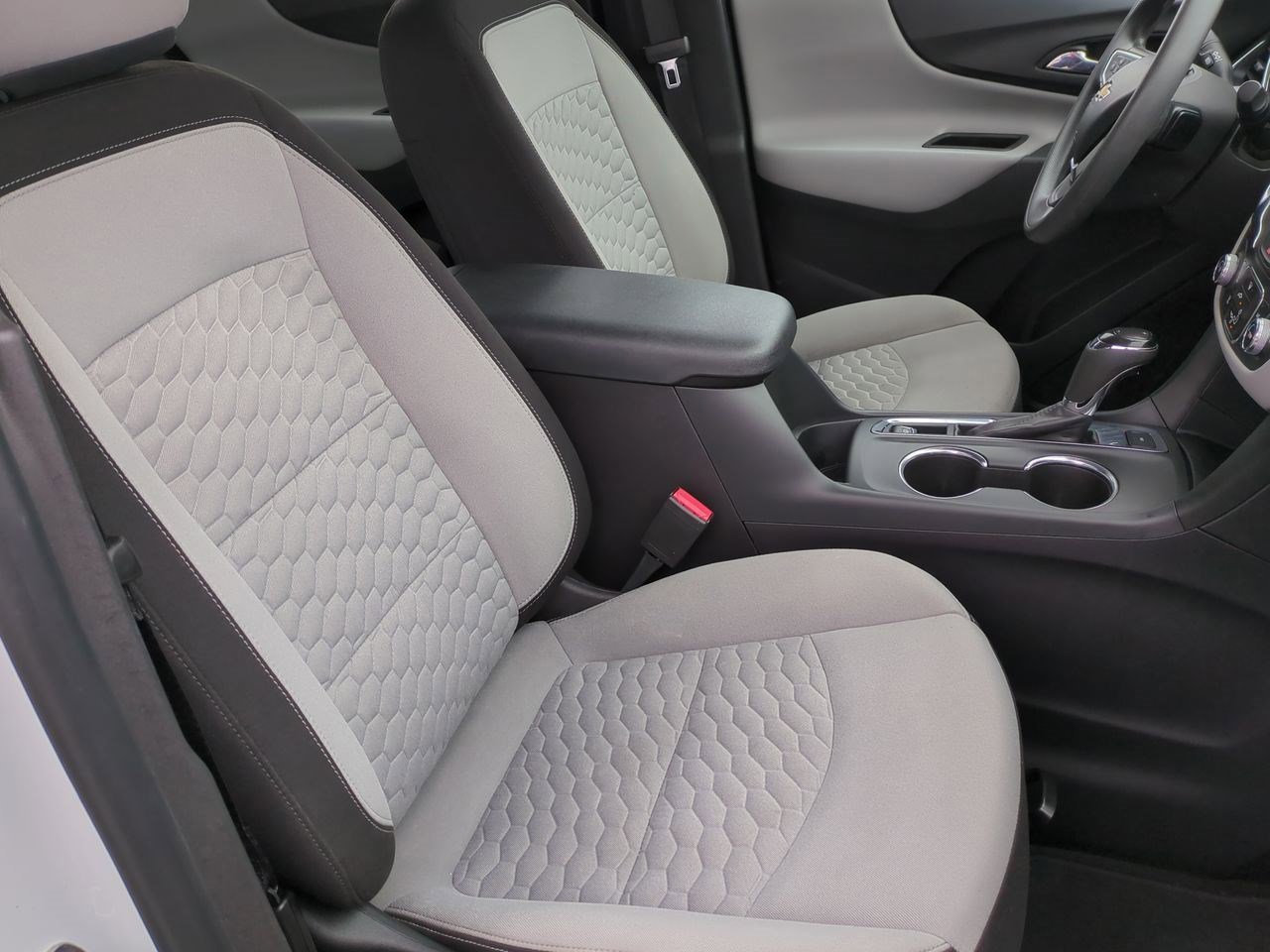 Thumbnail: 2021 Chevrolet Equinox - 21