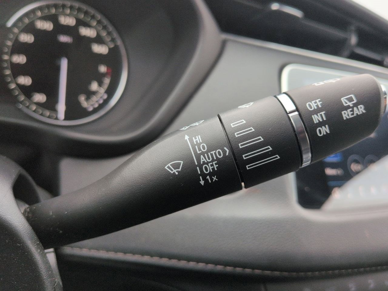 Thumbnail: 2023 Cadillac XT4 - 27