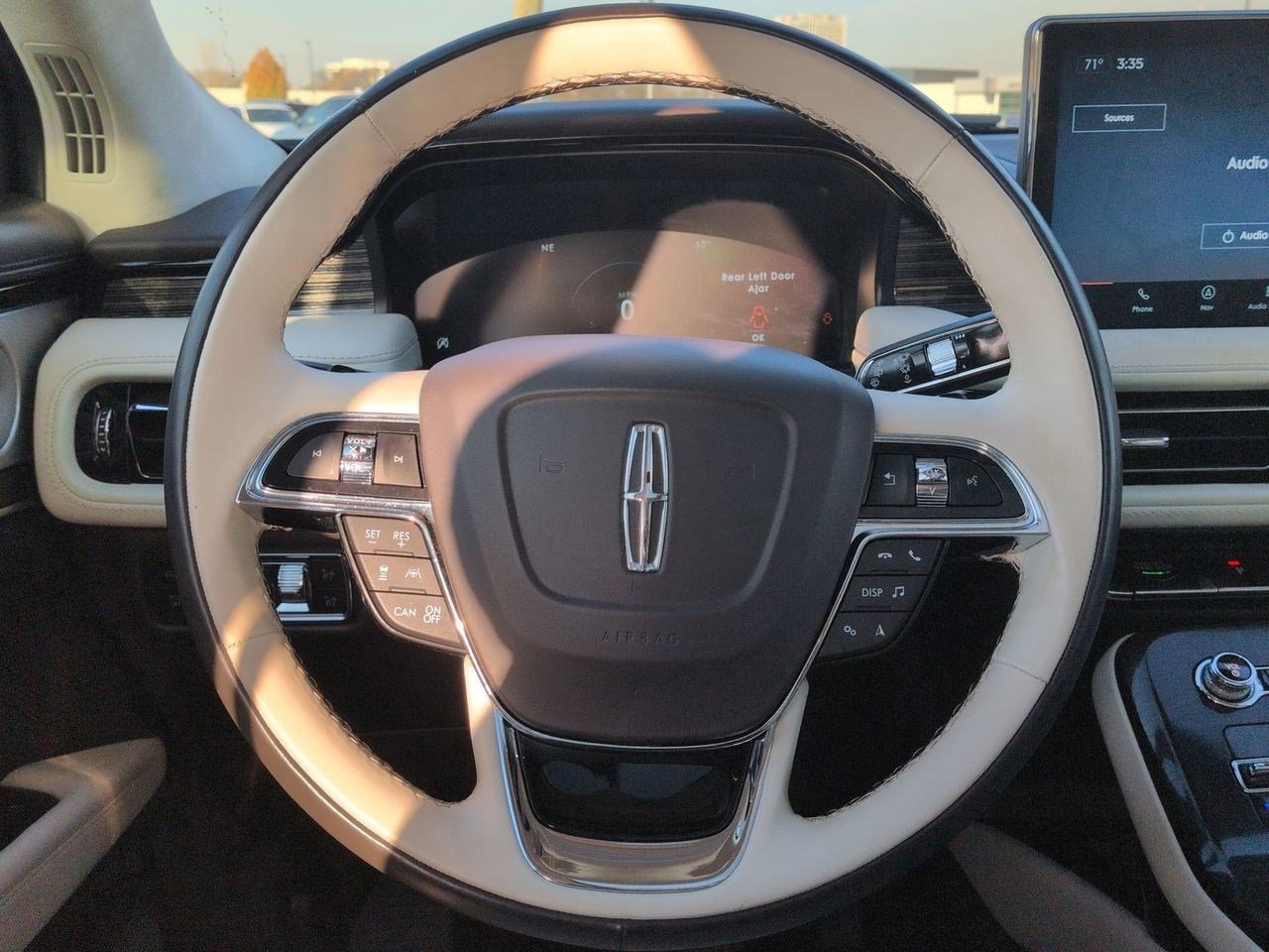 Thumbnail: 2023 Lincoln Nautilus - 24