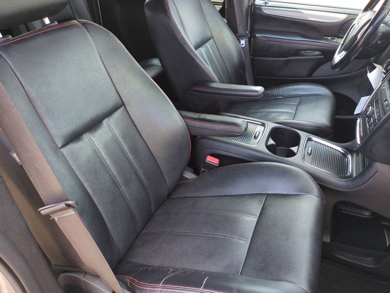 Thumbnail: 2019 Dodge Grand Caravan - 20