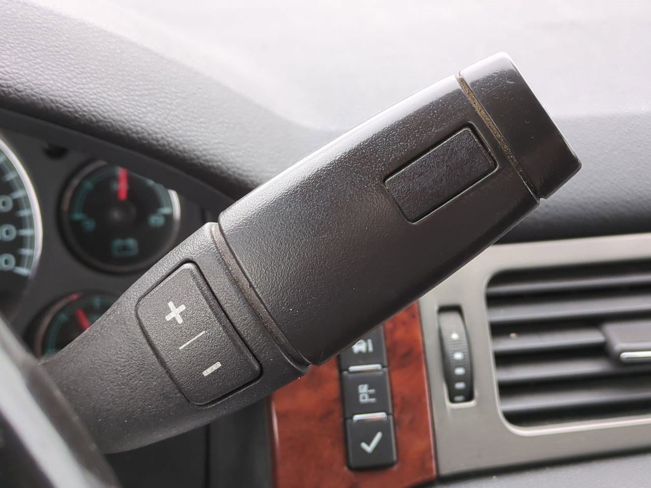 Thumbnail: 2008 Chevrolet Silverado 3500 - 31