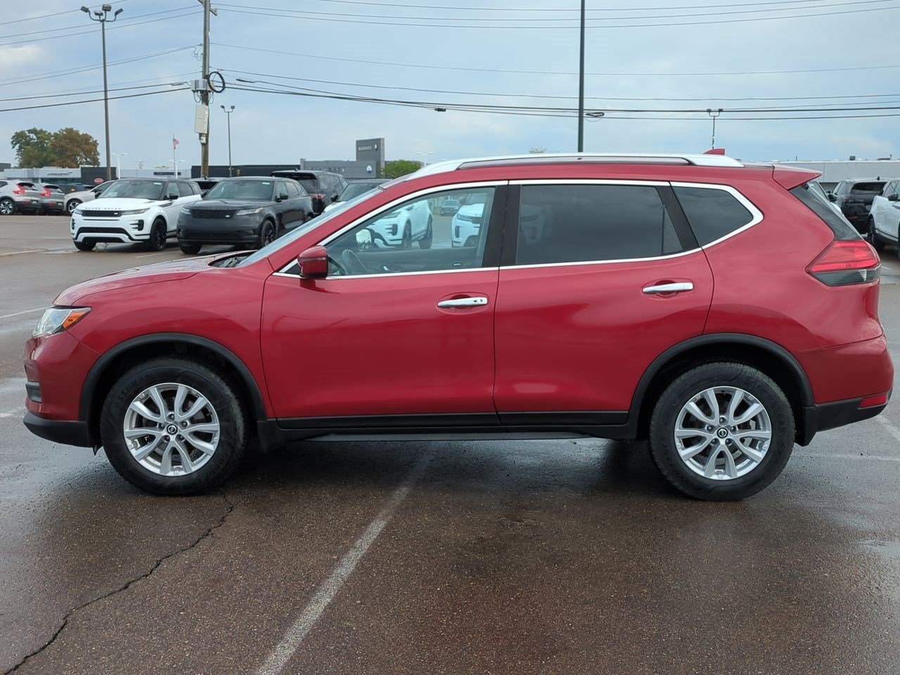 2017 Nissan Rogue SV photo 3