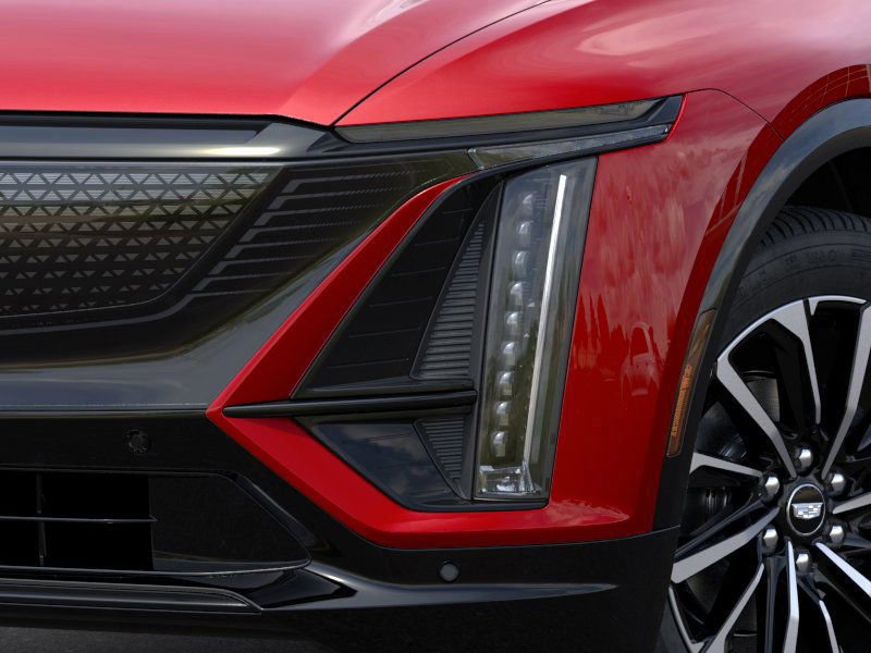 Thumbnail: 2025 Cadillac Lyriq - 10
