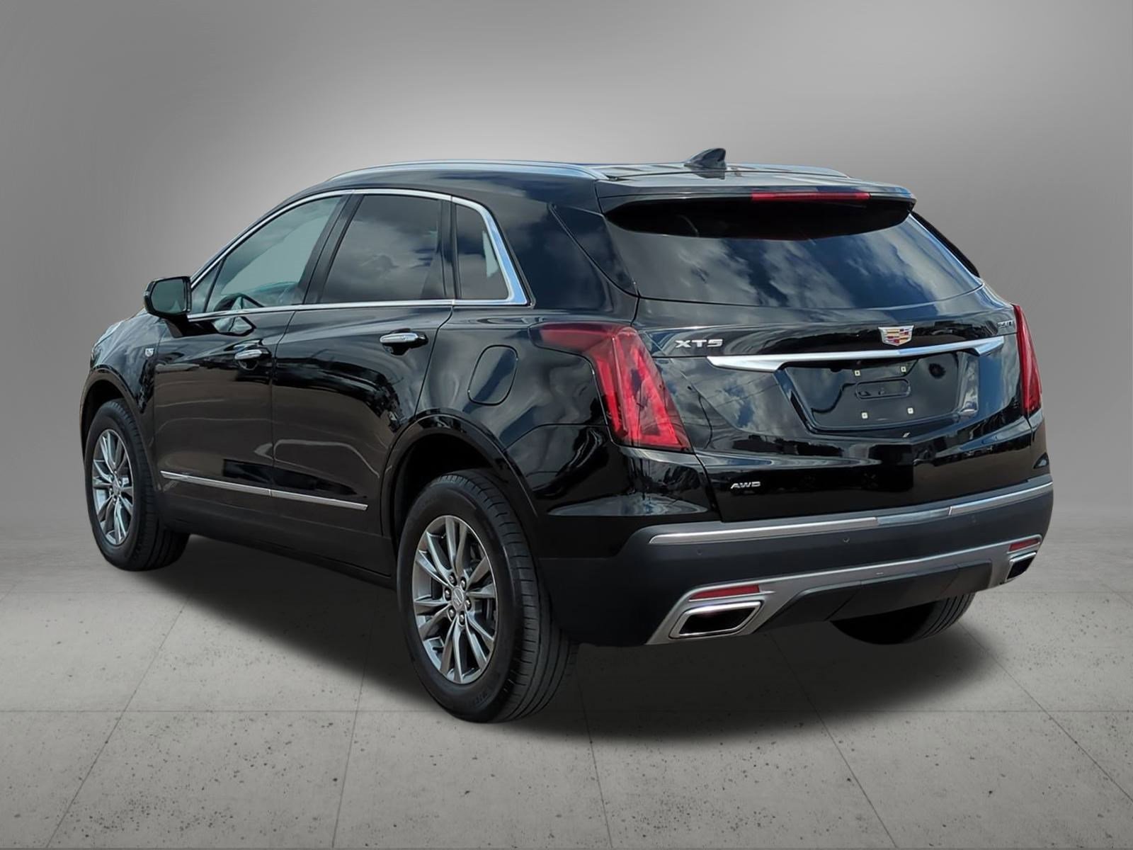 2023 Cadillac XT5 Premium Luxury photo 3