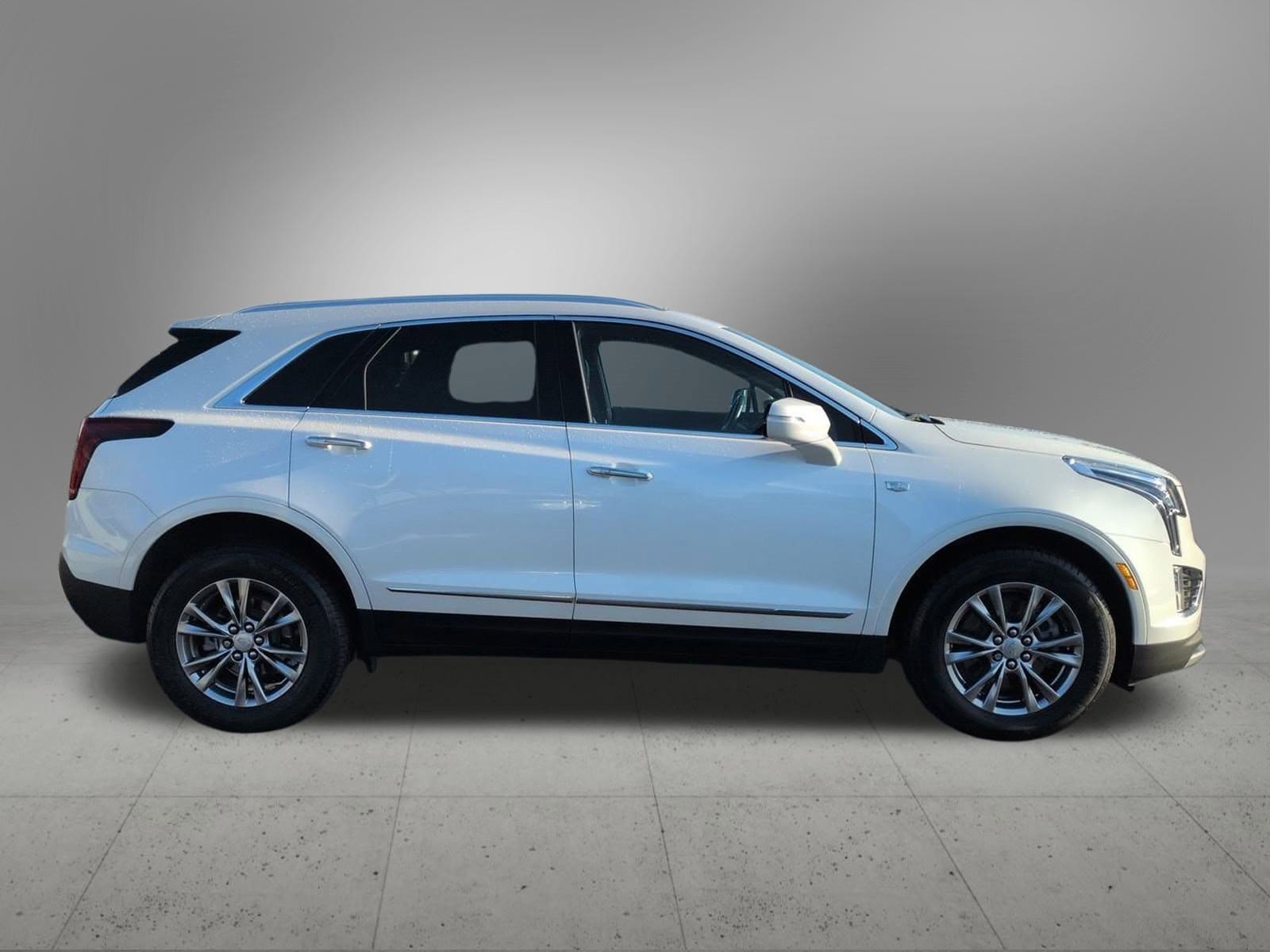 Thumbnail: 2023 Cadillac XT5 - 7