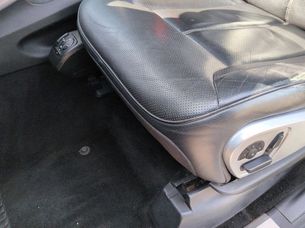 Thumbnail: 2011 Mercedes-Benz GL-Class - 17