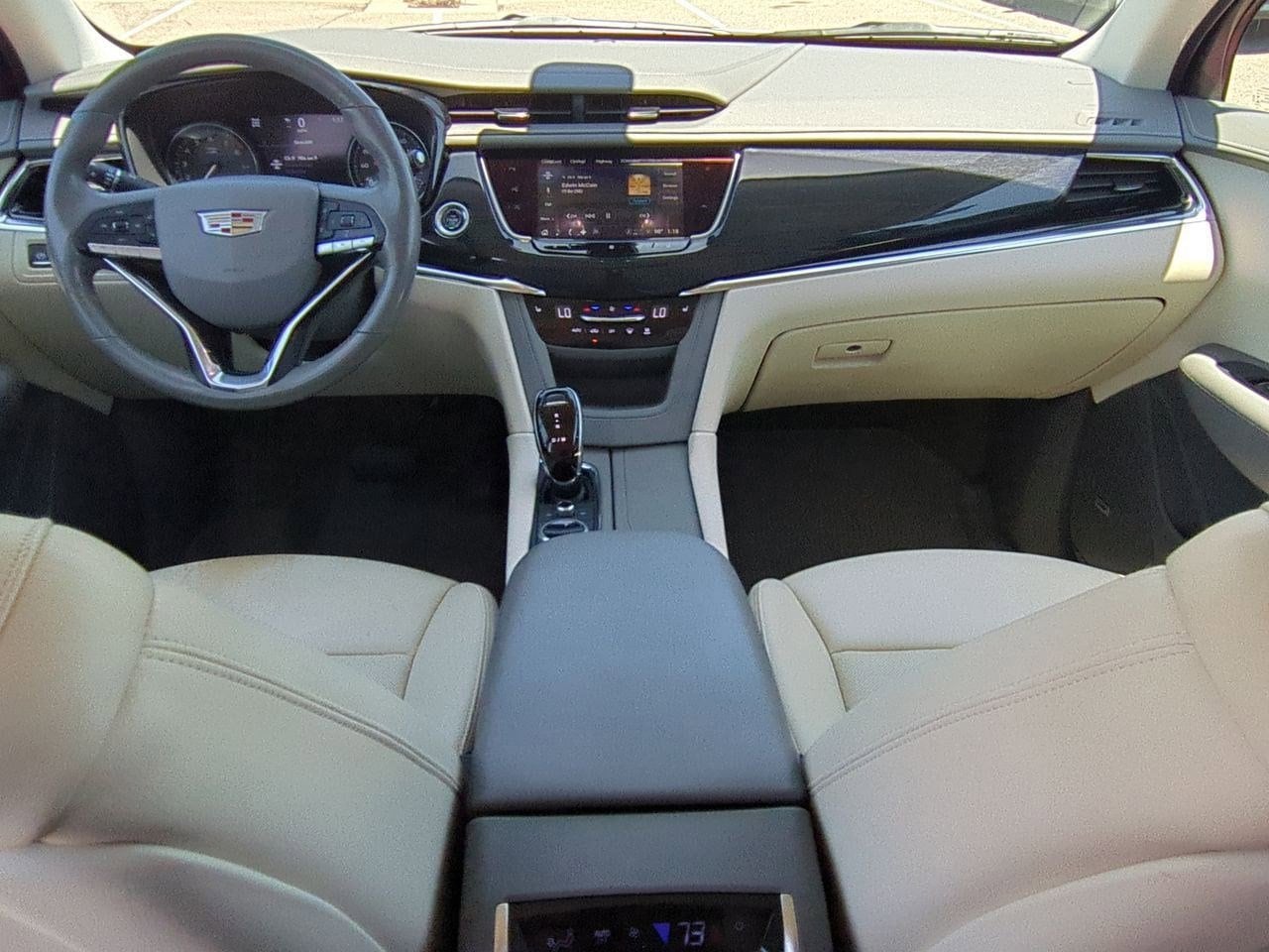 Thumbnail: 2021 Cadillac XT6 - 13
