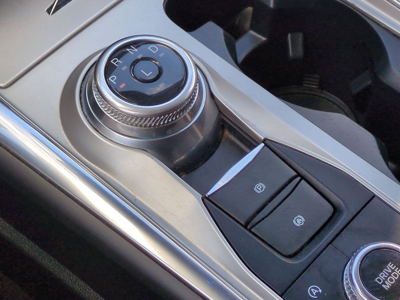 Thumbnail: 2022 Ford Explorer - 33