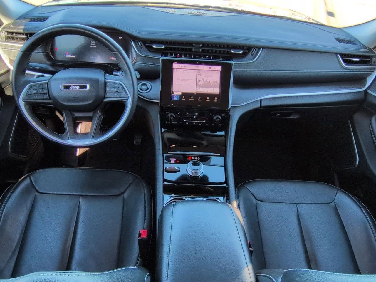 Thumbnail: 2022 Jeep Grand Cherokee - 15