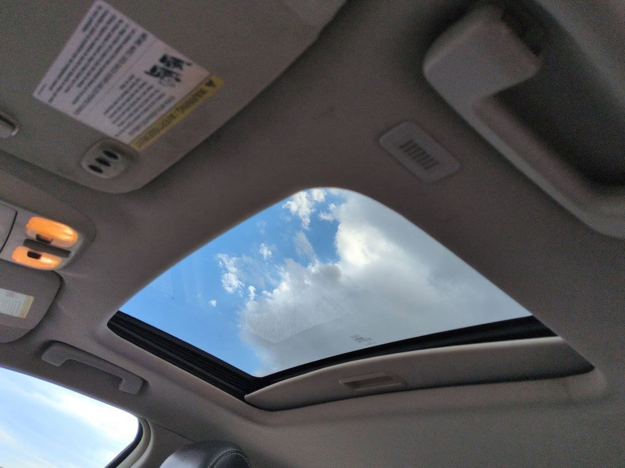Thumbnail: 2011 Ford Fusion - 17