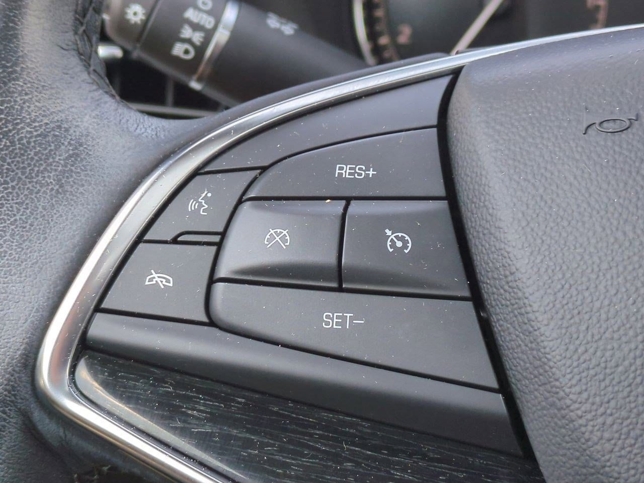 Thumbnail: 2023 Cadillac XT5 - 24