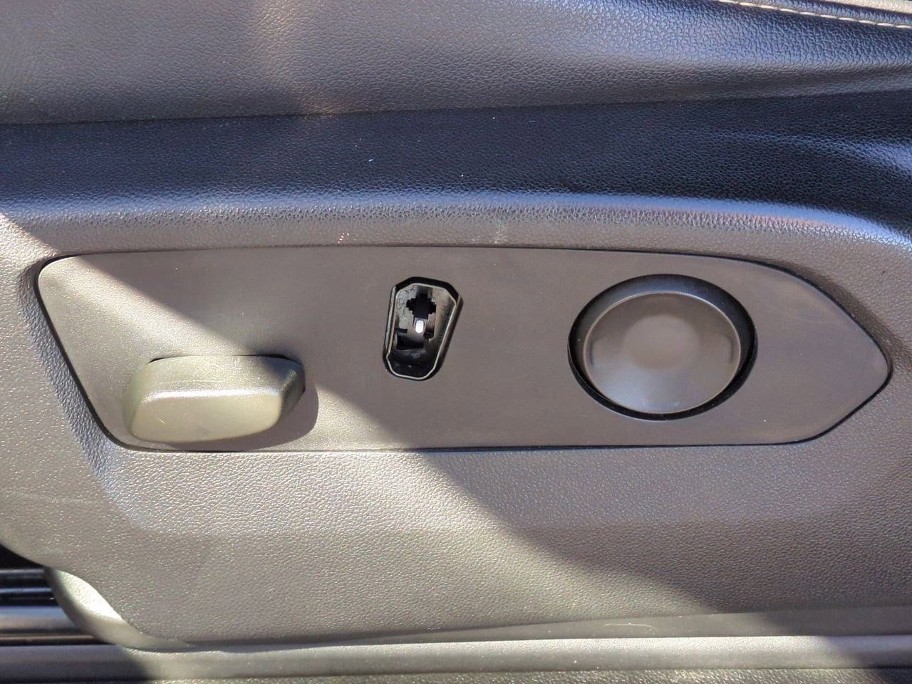 Thumbnail: 2021 Chevrolet Tahoe - 15