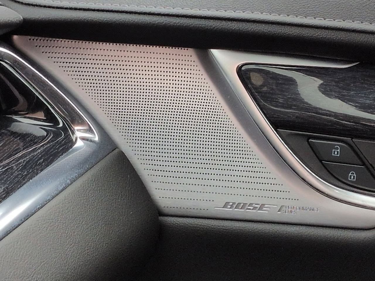 Thumbnail: 2023 Cadillac XT5 - 31