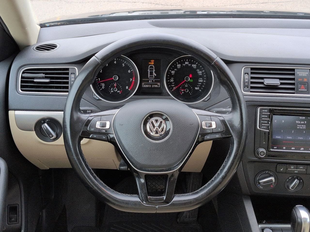 Thumbnail: 2017 Volkswagen Jetta - 23