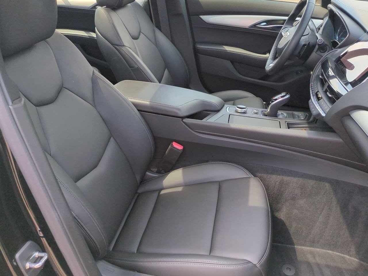 Thumbnail: 2022 Cadillac CT5 - 22