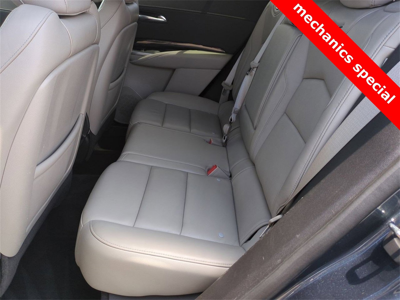 Thumbnail: 2019 Cadillac XT4 - 18