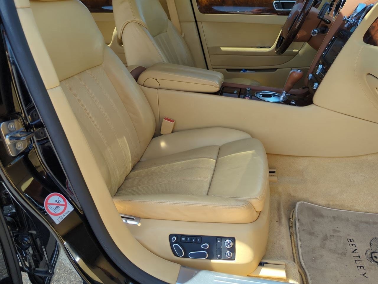Thumbnail: 2006 Bentley Continental - 21